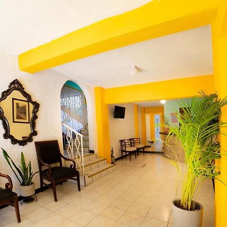 Oyo Hotel Jardin Carpio Агуаскалиентес Екстериор снимка